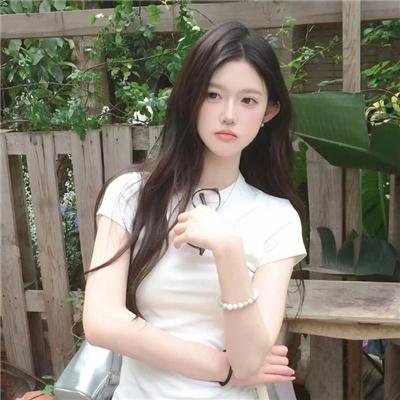 左撇子女孩